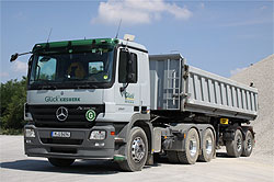 Sattelzug LKW Dreiseitkipper