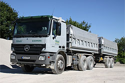 LKW Zug geschlossen